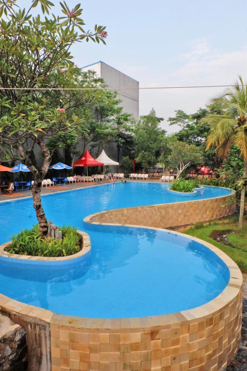 Ibis Budget Cikarang Festival Bekasi Exterior photo